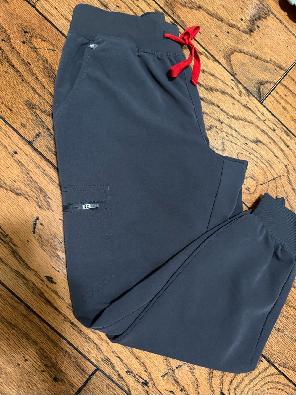Women’s Figs Charcoal Jogger Pants with Red Drawstring